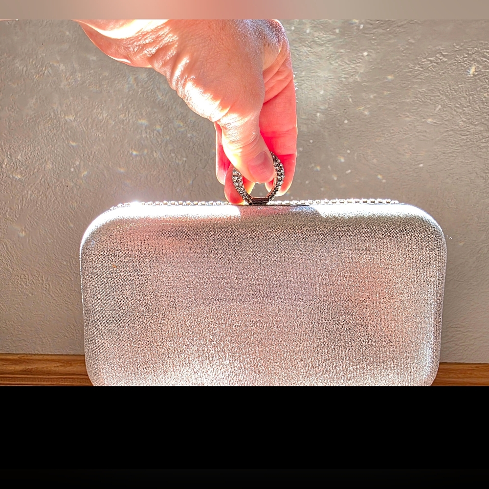 NWT Babeyond Heart Shaped Rhinestones Tassle Party Clutch - Picture 2 of 7